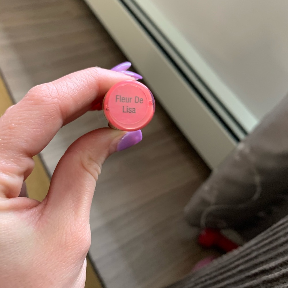 Flier De Lisa lipsense